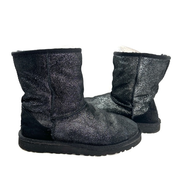 UGG Girl Size 3 Black Glitter Leather Boot Sheepskin Lining Short Winter Outdoor - Picture 5 of 9